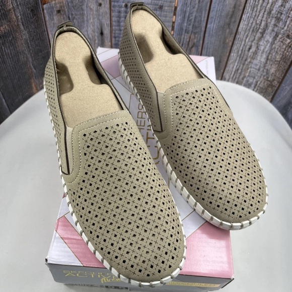 Skechers Beige Air-Cooled Slip-Ons - Picture 3 of 8